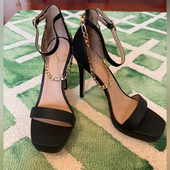 NWOT Aldo Scarlett Chain Stiletto heels. Size 8.5 - Picture 5 of 14